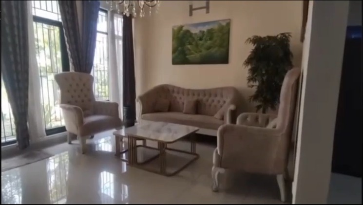 Rumah disewakan fully furnished di Taman Simpruk Lippo Cikarang